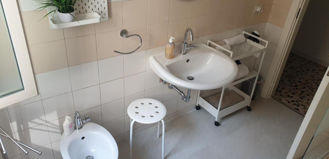 Appartement Regina Elena Al Mare à Pescara Extérieur photo
